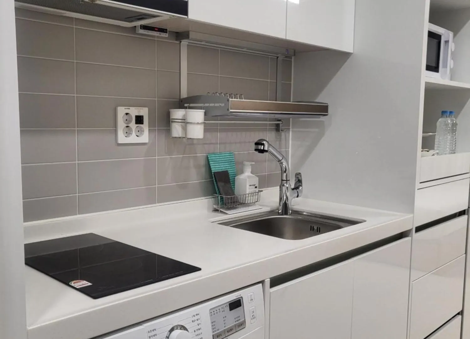 Apartment Value Stay Songdo 21층 호수뷰 루프탑수영장 호텔침구 스마트tv 공항30분 Incheon